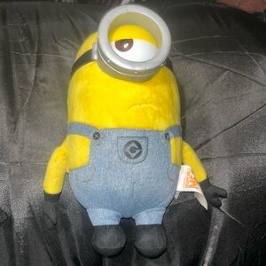 Despicable Me 3 Stuart Talking Plush Minion